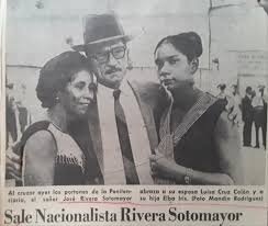 José Rivera Sotomayor junto a su familia