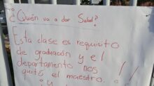 Cartel en protesta utuado
