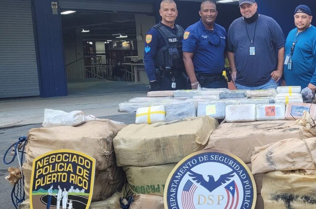 La policía no detienen el flujo de drogas.
