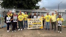 Protesta de maestras frente a la Luz América Calderón