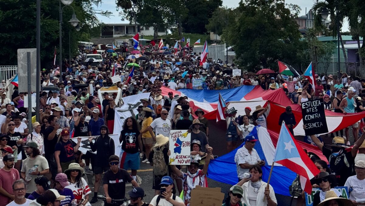 Miles marchan contra el proyecto Esencia en Cabo Rojo. Agosto 23, 2026